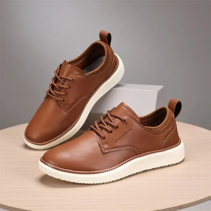 Versatile stretch-fit sneakers