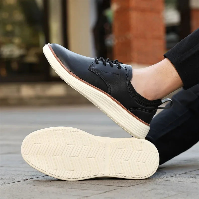 Versatile stretch-fit sneakers